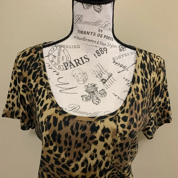 Chaps Leopard Animal Print Short Sleeve Large Top - Picture 2 of 11
